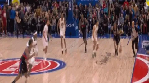 篮球对决巅峰揭秘：凯尔特人激战热火，临界点之战一触即发！