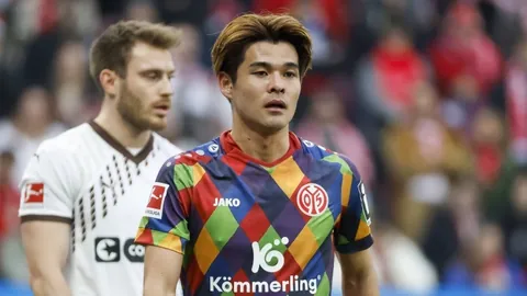 “U22国足迎来申花新锐杨皓宇，亚冠战罢国脚西征备战世预赛”